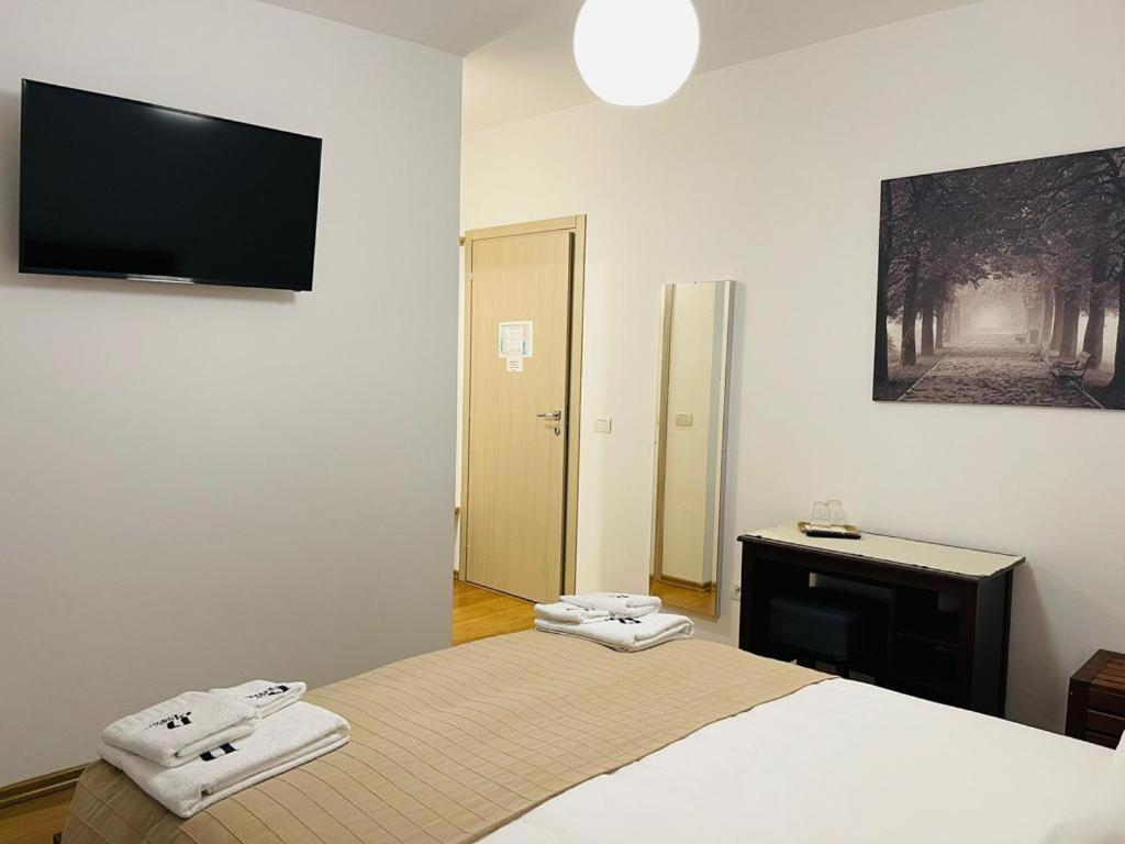D' Magic Hotel Brosteni Exterior photo