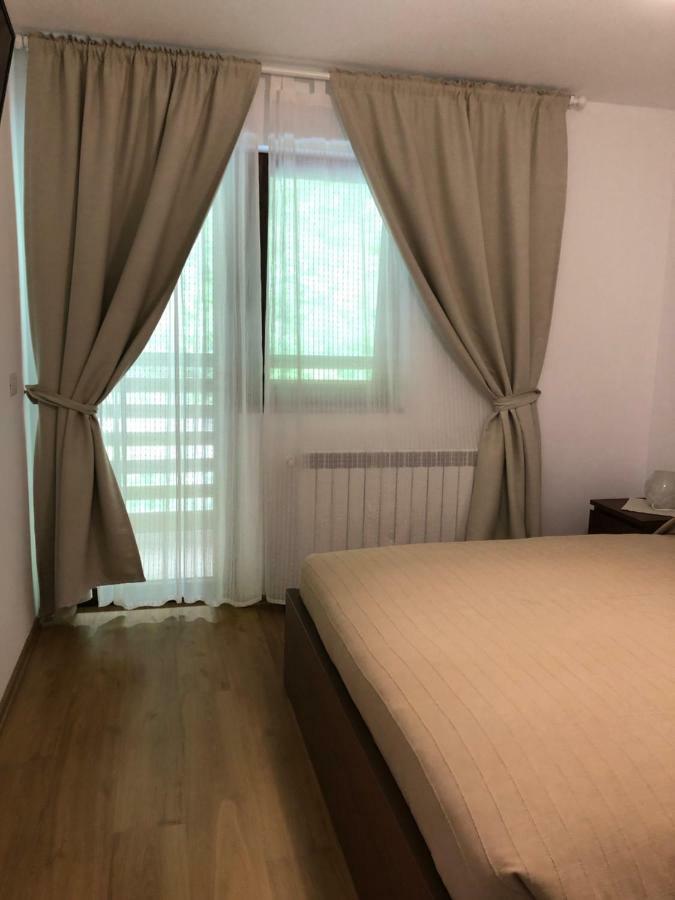 D' Magic Hotel Brosteni Exterior photo